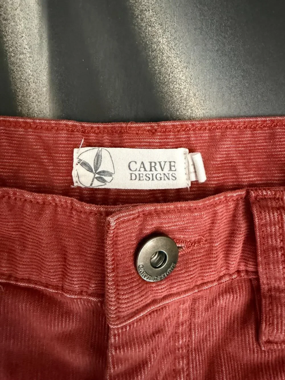 Carve designs Oahu high rise shorts 4" - Picture 2 of 3